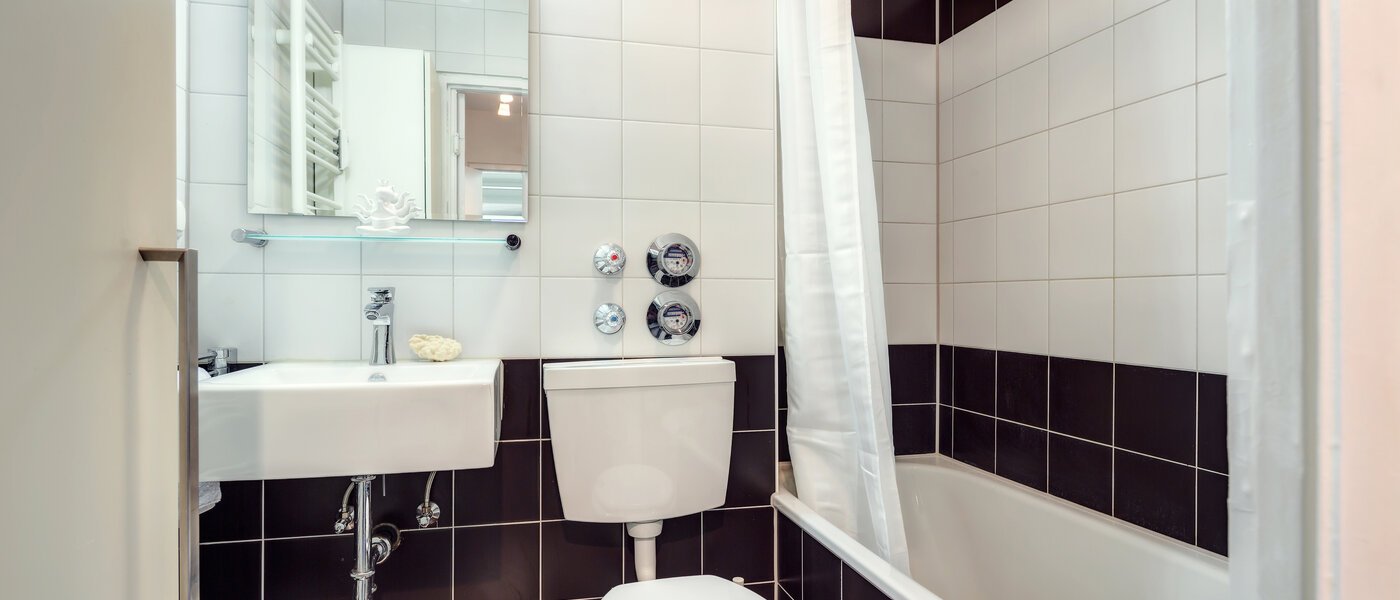 studio München Schwabing (rechts der Leopoldstraße) 01 salle de bain 9736