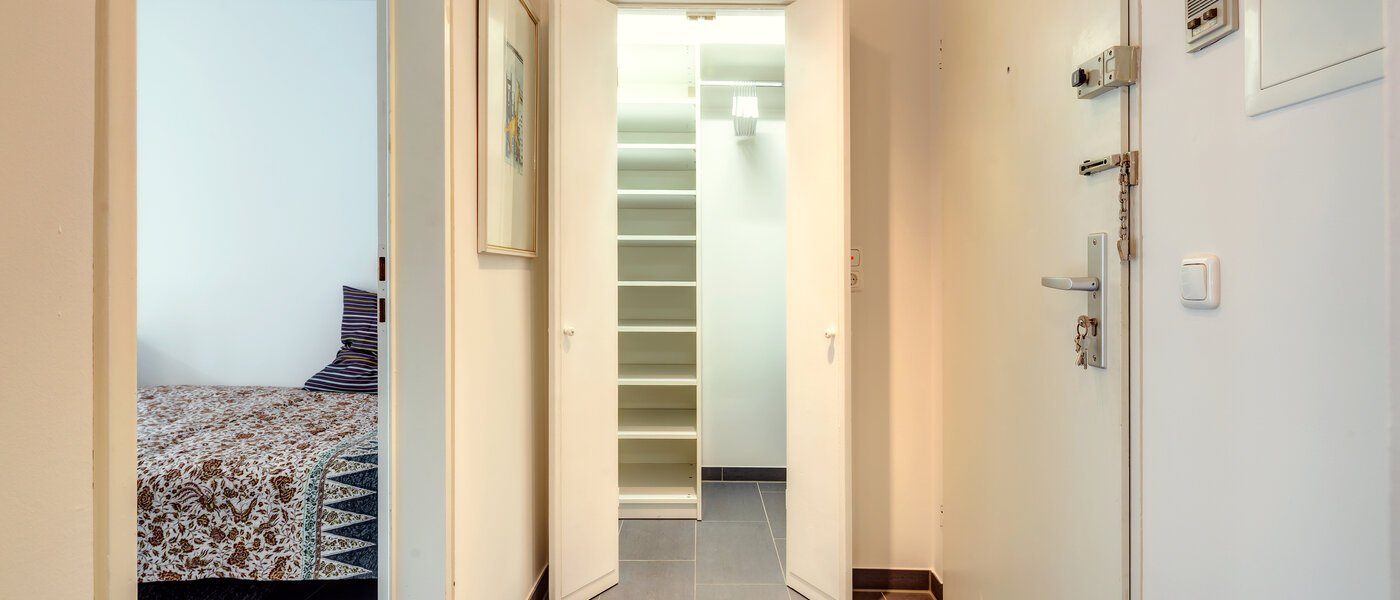 studio München Schwabing (rechts der Leopoldstraße) 01 entrée/couloir 9736