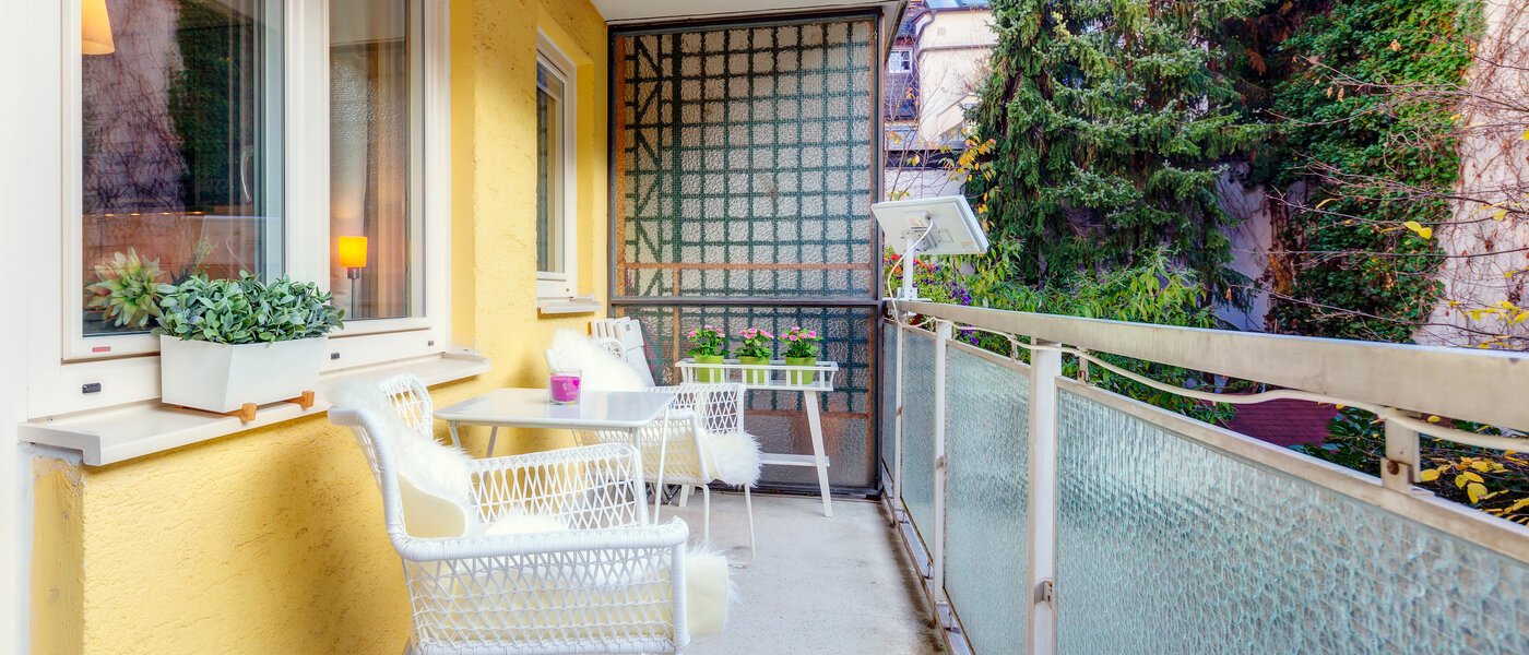 studio München Schwabing (rechts der Leopoldstraße) 01 balcon 9736