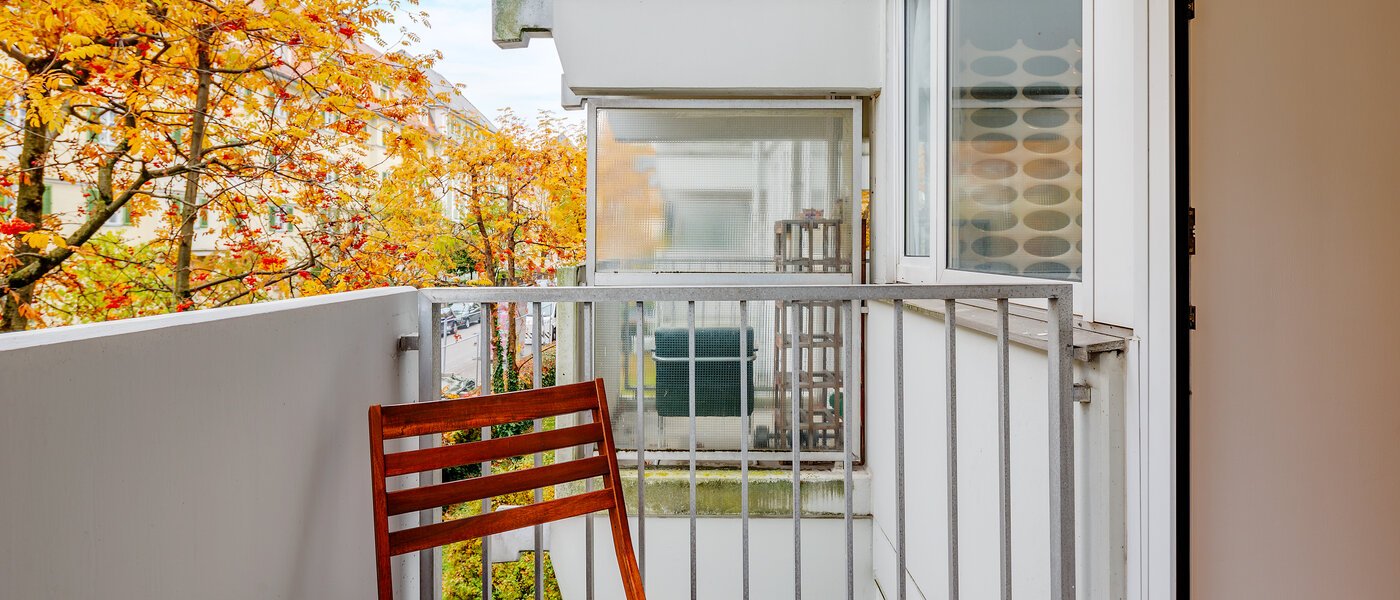 studio München Neuhausen 02 balcon 9737