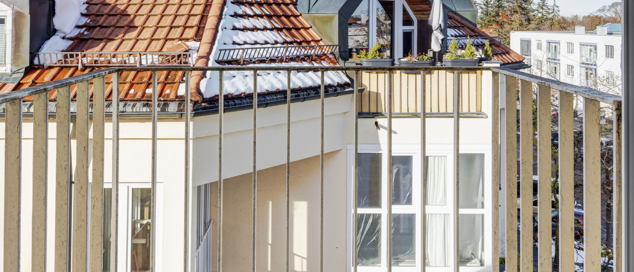 appartement sous les toits Ottobrunn 01 balcon 9824