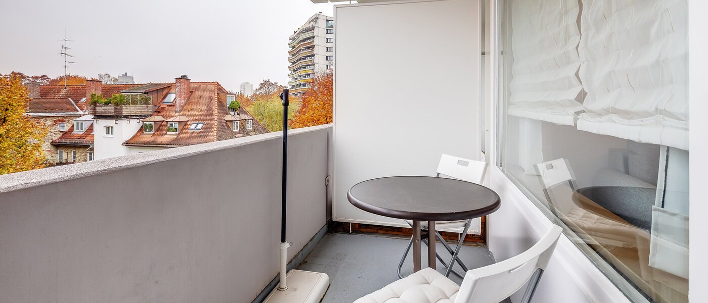 appartement München Schwabing-Nord (zw. Leopoldstraße & Englischen Garten) 01 balcon 9873