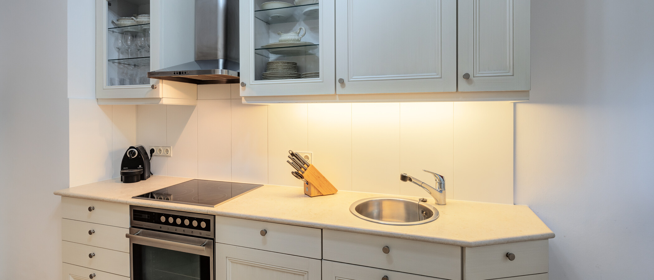 appartement München Schwabing-Nord (zw. Belgrad- & Leopoldstraße) 03 cuisine 9895