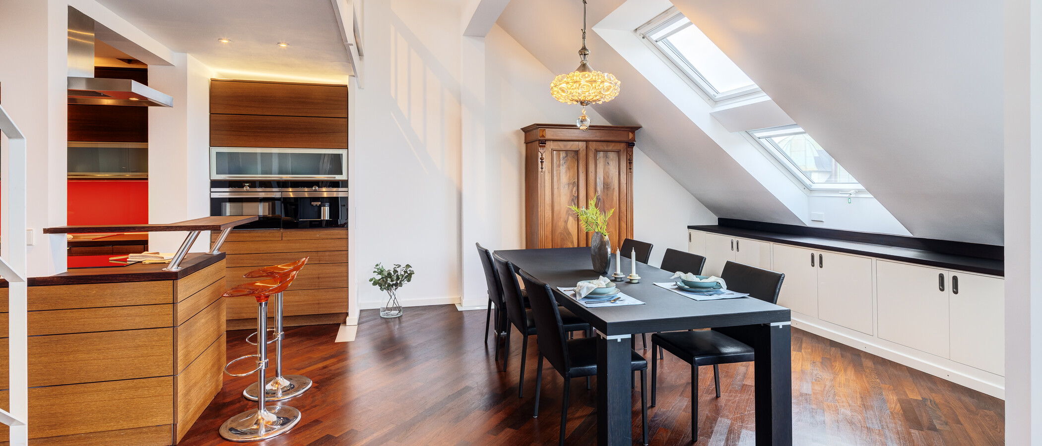 appartement style maisonnette avec mezzanine München Maxvorstadt - Museumsviertel 02 salle à manger 9925