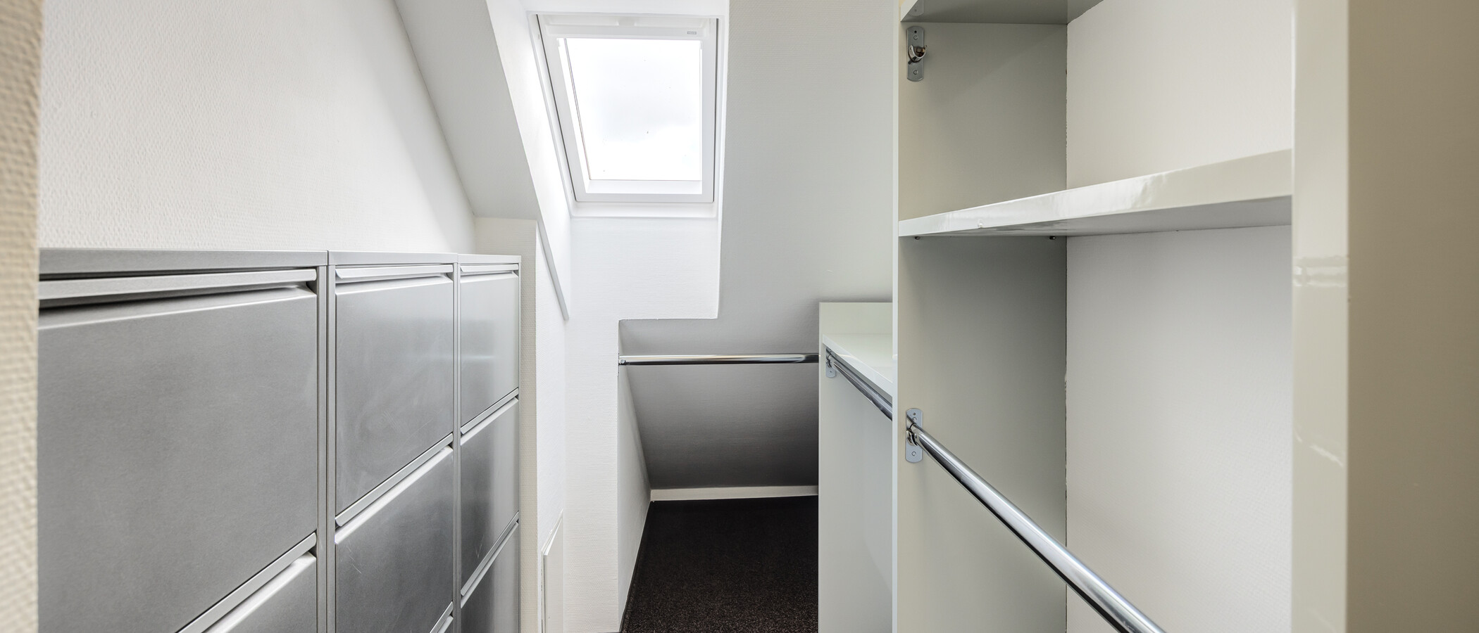 appartement style maisonnette avec mezzanine München Maxvorstadt - Museumsviertel 01 Penderie intégrée 9925