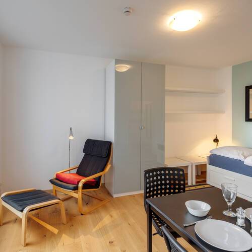 appartement avec 1 pièce | Munich-Neuhausen | 12413