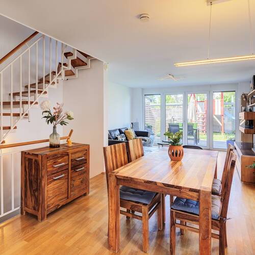 dernière maison de la rangée de maisons mitoyennes avec 5 pièces | Karlsfeld | 14478