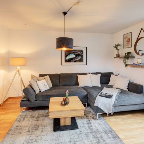 dernière maison de la rangée de maisons mitoyennes avec 5 pièces | Munich-Untermenzing | 14723