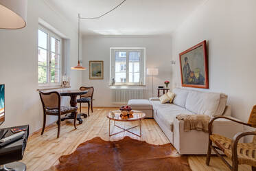 Appartement ancien rénové avec lave-linge/sèche-linge et balcon