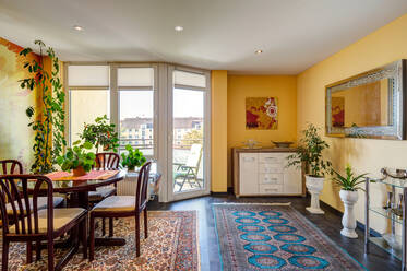 M-Giesing Nähe Wettersteinplatz: Gepflegte Wohnung mit teils neuer Möblierung