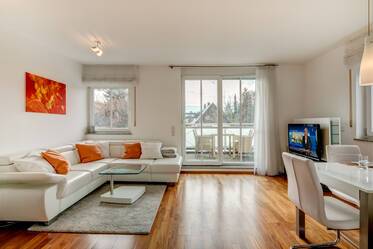 Appartement très beau et meublé à Obermenzing