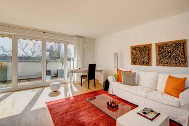 Appartement avec terrasse sur le toit beau et meublé à Sendling