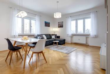 Bel appartement ancien avec de hauts plafonds