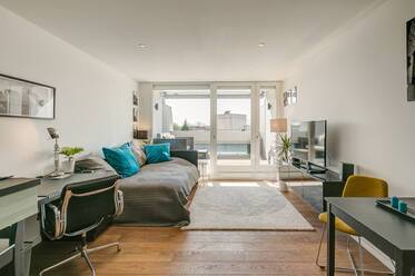 Appartement très beau et meublé à Olympiadorf