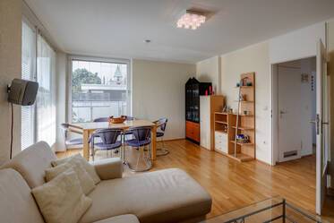 Appartement avec terrasse sur le toit meublé à Obermenzing