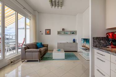 Bel appartement - proche de la station de métro Harras