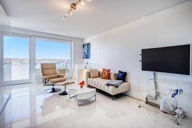 Appartement design à louer avec vue sur les Alpes et piscine 