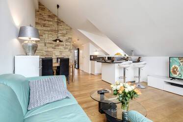 Appartement sous les toits très beau et meublé à Denning