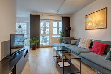Appartement beau et meublé à Sendling