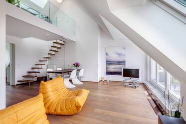 Appartement avec mezzanine très beau et meublé à Au-Haidhausen