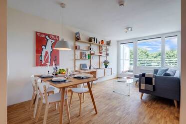 Appartement avec terrasse sur le toit beau et meublé à Bogenhausen