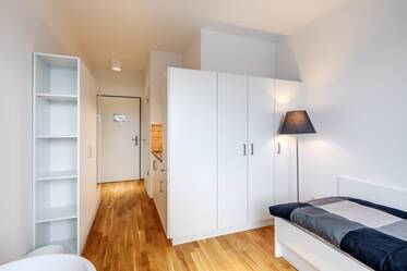 Studio moderne d&#039;une pièce à Munich-Riem