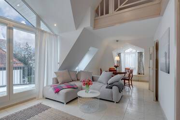 Appartement avec mezzanine de luxe, très beau et meublé à Nymphenburg-Gern