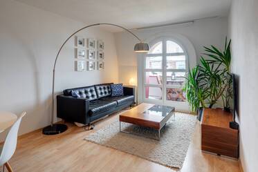 Appartement sous les toits beau et meublé à Schwanthalerhöhe