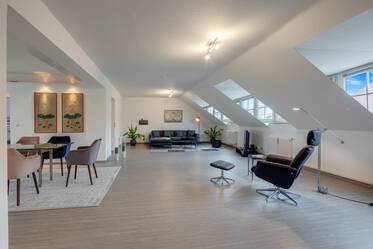 Appartement sous les toits très beau et meublé à Gärtnerplatzviertel