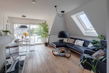 Appartement sous les toits très beau et meublé à Großhadern