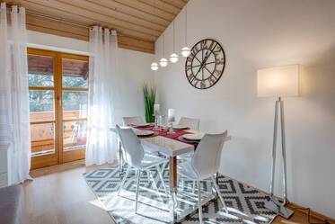 Appartement sous les toits très beau et meublé à Fasanerie