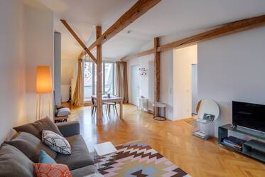 Appartement sous les toits très beau et meublé à Schwanthalerhöhe
