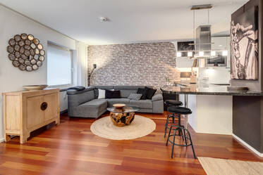 Appartement moderne et entièrement meublé en ville