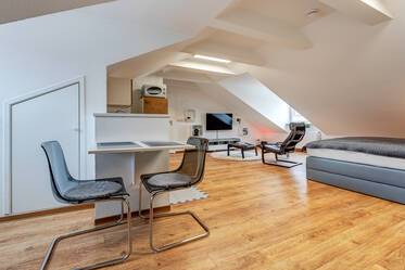 Appartement sous les toits très attrayant et meublé à Au-Haidhausen