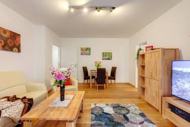 Appartement très beau et meublé à Oberföhring