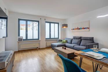 Appartement beau et meublé à Sendling