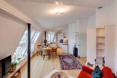 Appartement sous les toits très beau et meublé à Au-Haidhausen
