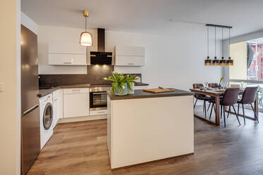 Appartement très beau et meublé à Schwanthalerhöhe