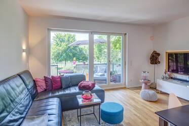 Appartement 3 pièces meublé de haute qualité avec vue sur le parc
