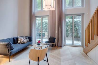 Appartement style maisonnette avec mezzanine très beau et meublé à Herzogpark