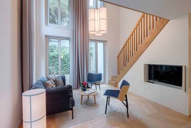 Appartement style maisonnette avec mezzanine très beau et meublé à Herzogpark