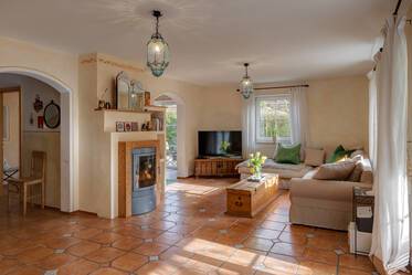 Maison mitoyenne belle et meublée à Moosinning