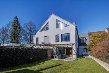 Maison mitoyenne belle et meublée à Feldmoching