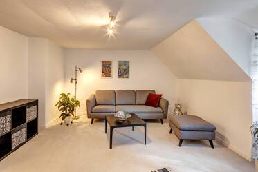 Appartement sous les toits beau et meublé à Germering