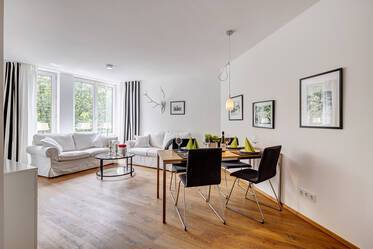 Appartement très beau et meublé à Oberföhring