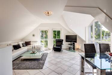 Appartement sous les toits beau et meublé à Untermenzing