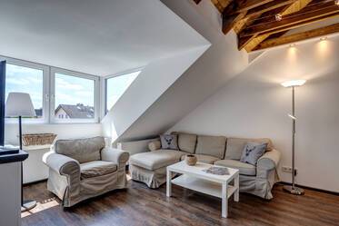 Appartement style maisonnette beau et meublé à Gräfelfing