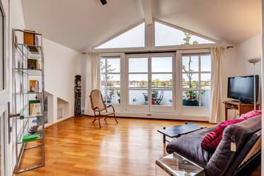 Location d'un studio sur le toit-terrasse avec balcon