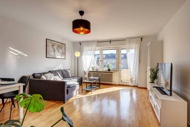 Appartement beau et meublé à Sendling
