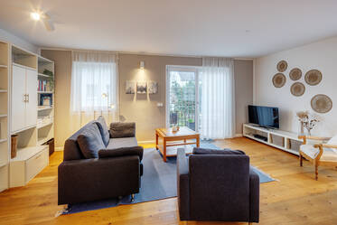 Appartement style maisonnette beau et meublé à Trudering